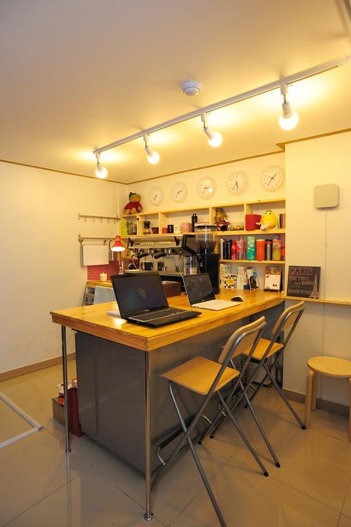 One Minute Albergue Seul