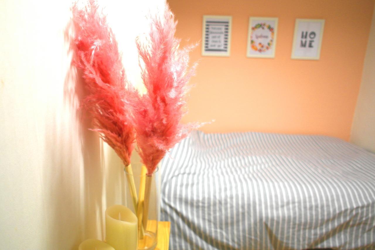 One Minute Hostel *
